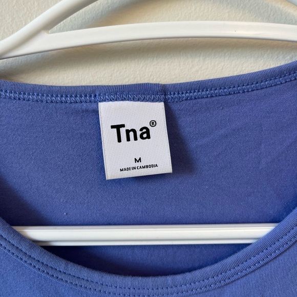 NWOT TNA Malibu T-shirt! - Picture 4 of 5